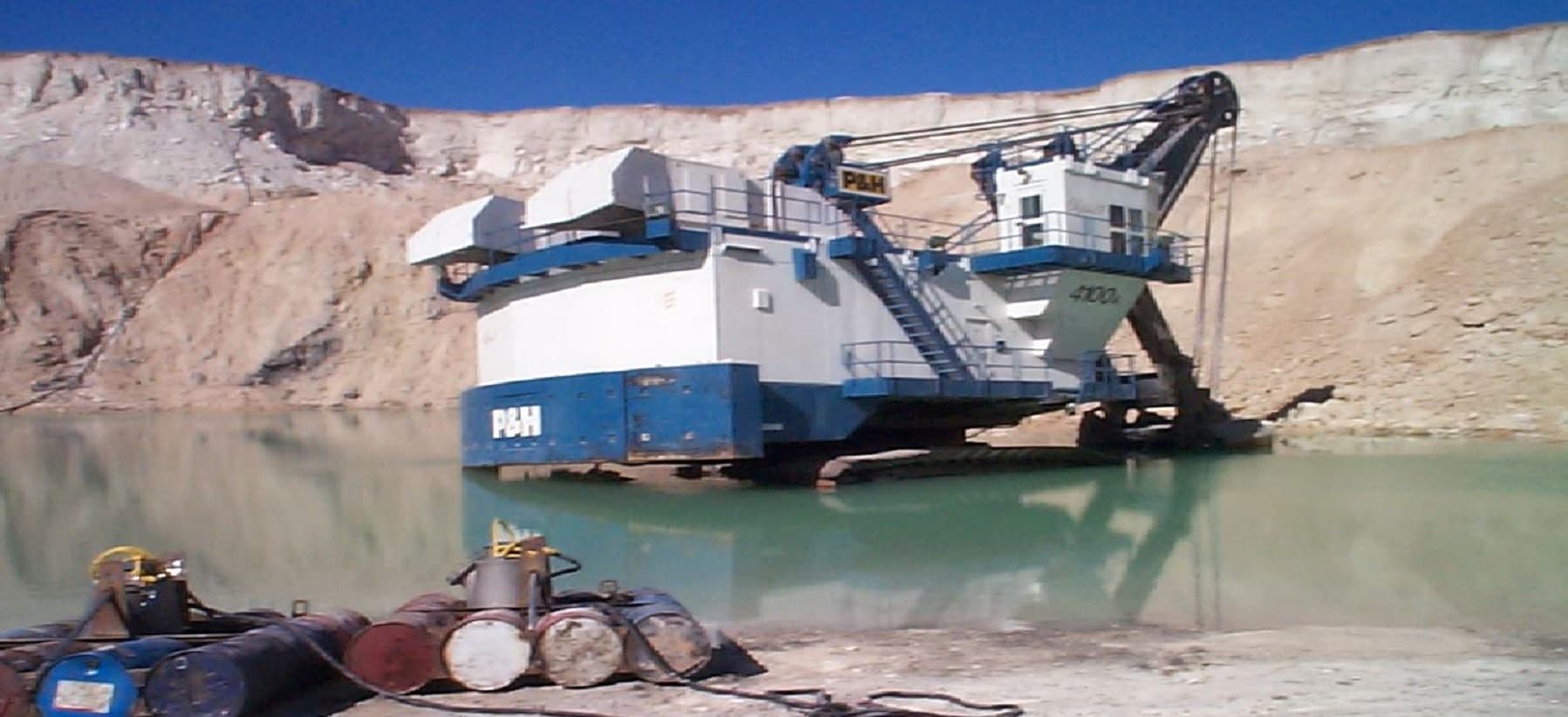 Capture55 stretched — Oil Fields and Mines application
